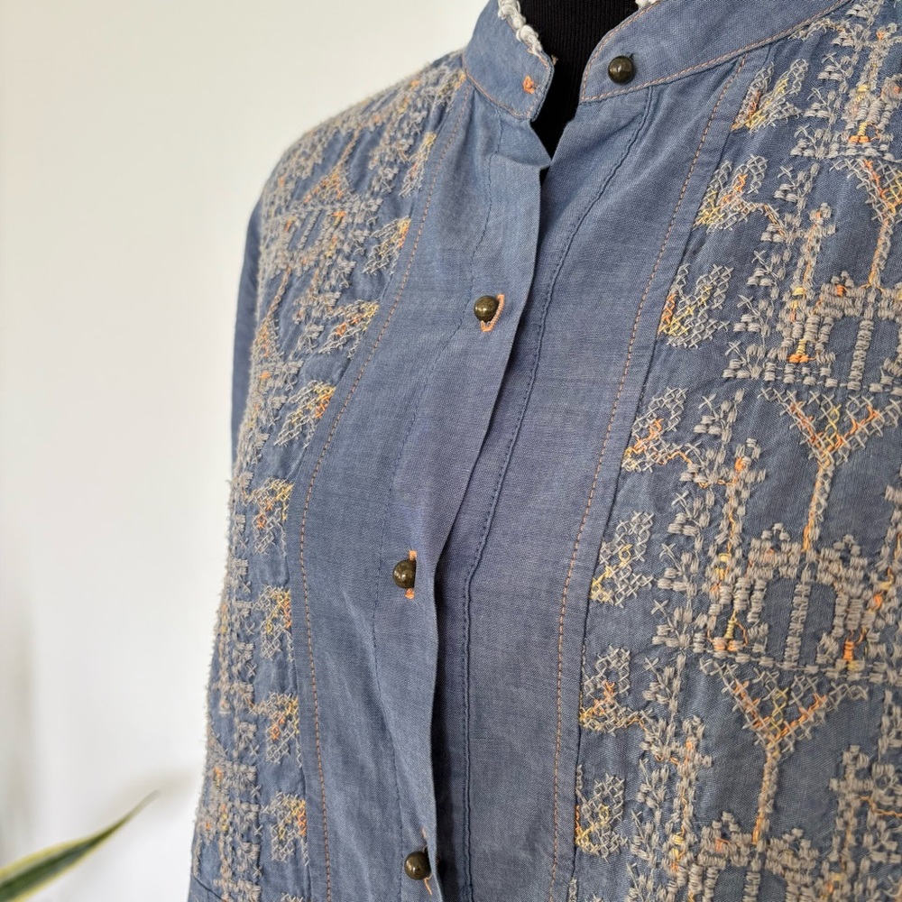 Blue Button-Up Shirt with Embroidered Design - Picture 5 of 8